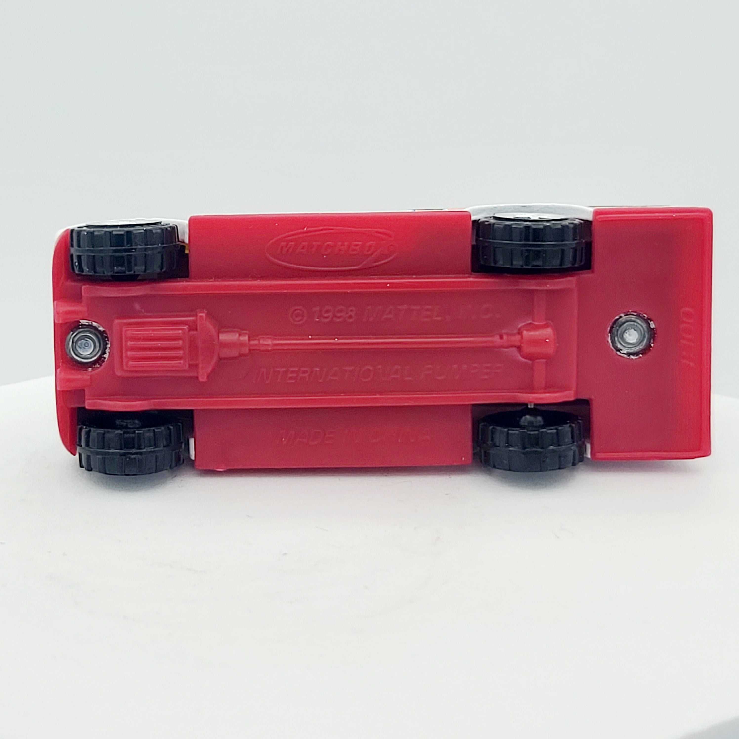 Matchbox International Pumper Fire Truck (2005 MBX Basic - Hero City)
